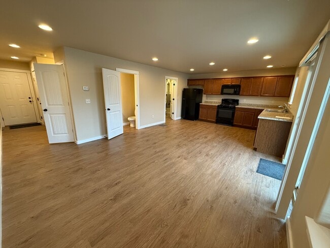 Building Photo - 1188 Forest Glen Dr