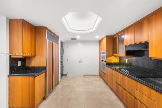 Building Photo - 9559 Collins Ave