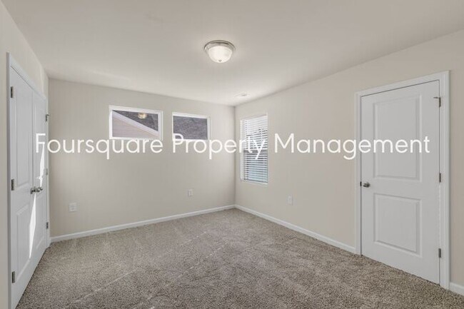 Building Photo - Charming Single-Family Home with Open Floor Plan, Spacious Loft & 2-Car Garage – Convenient to Fu...