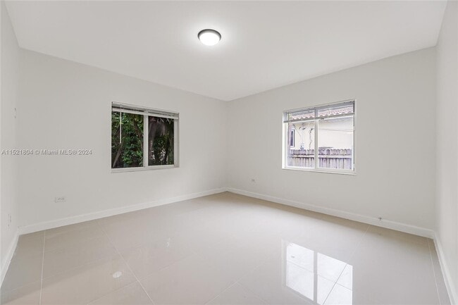 Building Photo - 12885 Griffing Blvd