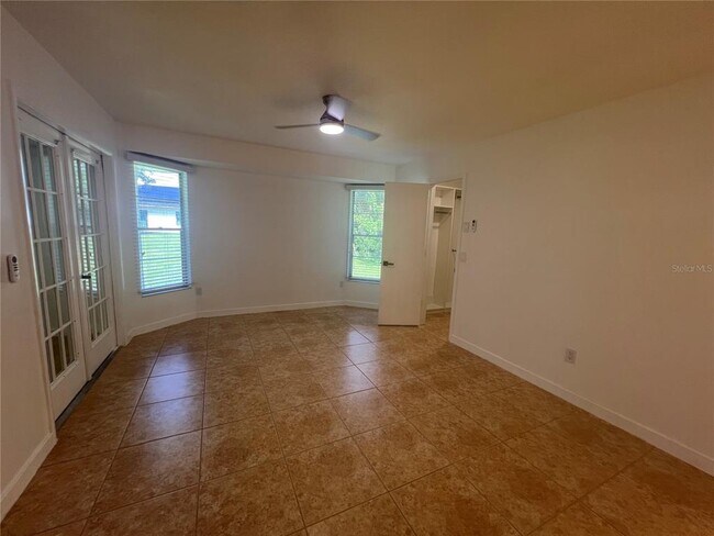 Building Photo - 22472 Tennyson Ave
