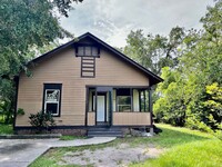 Building Photo - NICE 3BR/1BA Lakeland Home w/Large Covered...