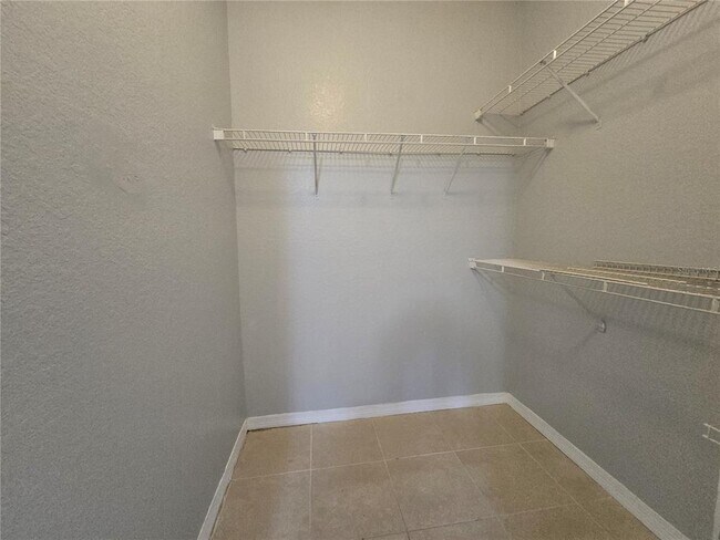 Building Photo - 8919 Legacy Ct