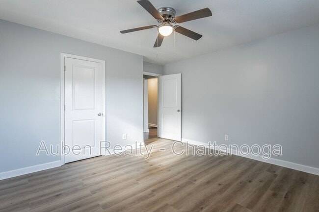 Building Photo - 2806 Silverdale Rd