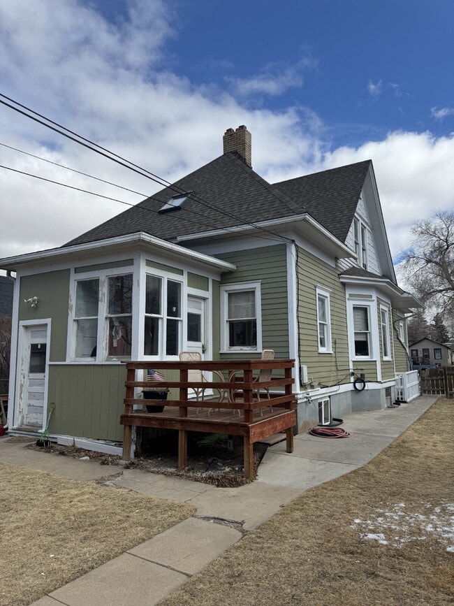 Building Photo - 1 Bedroom 1 Bathroom Apartment