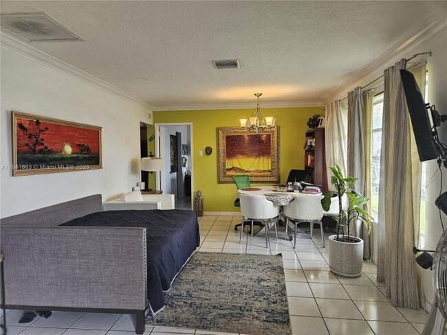 Building Photo - 2 bedroom in Hollywood FL 33020