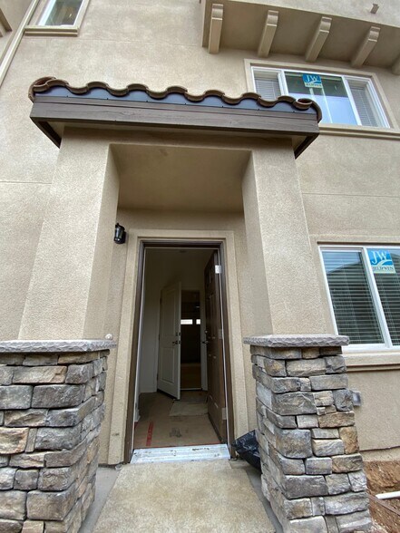 Primary Photo - 9942 Buena Vista Ave