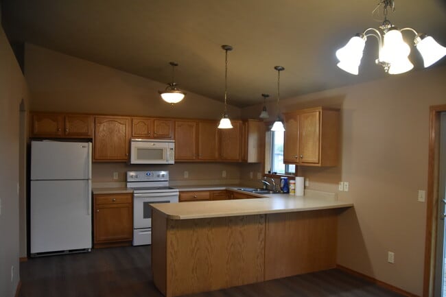 Building Photo - 8102 S Hughes Ave