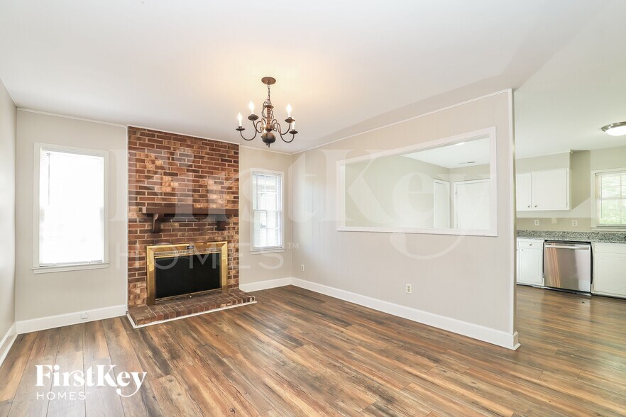 Building Photo - 1913 Middlewood Ct