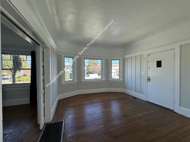 Building Photo - MOVE-IN READY 2+BR House in Prime NOBE neighborhood