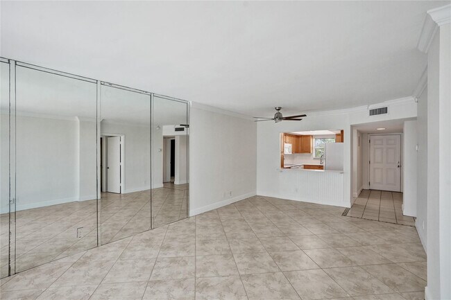 Building Photo - 1750 S Ocean Blvd