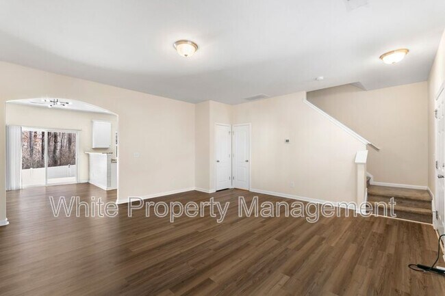 Building Photo - 7621 Mockernut Dr