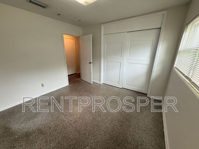 Building Photo - 8340 Le Mesa St