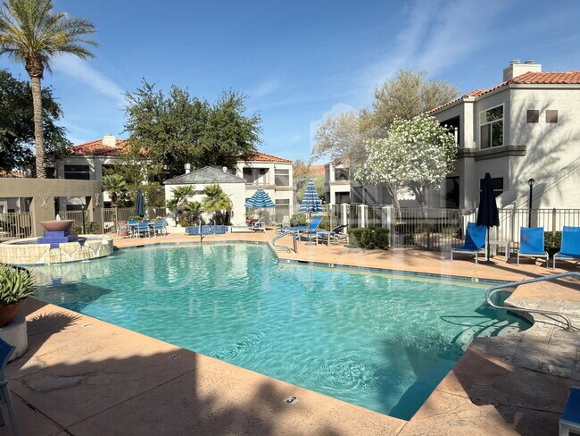 Building Photo - 11375 E Sahuaro Dr