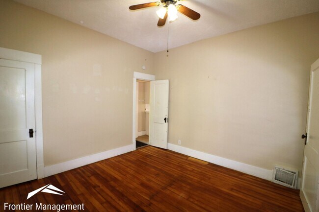 Building Photo - 1010 Ratone St