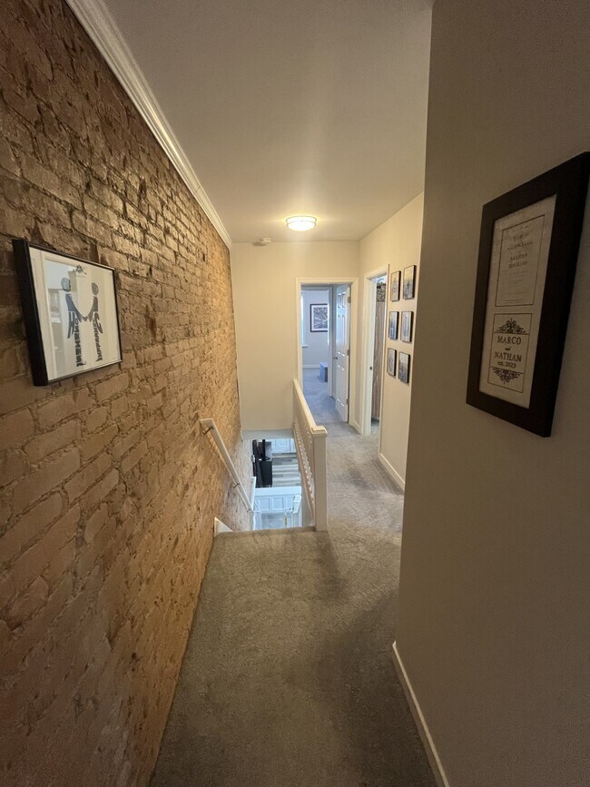 Building Photo - 220 E Liberty St