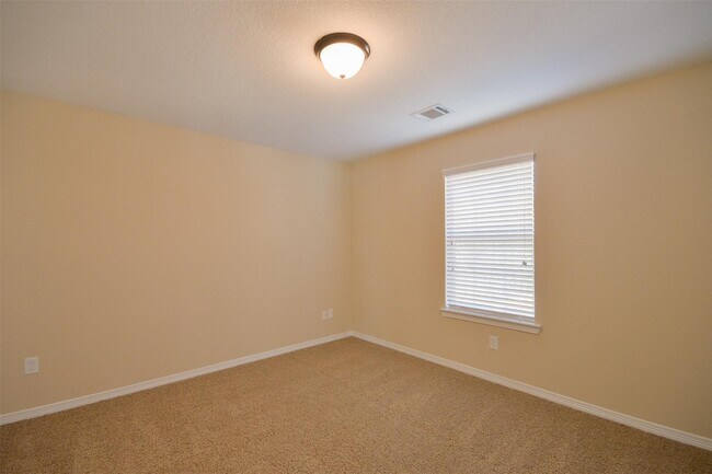 Building Photo - 3615 Kennington Ct