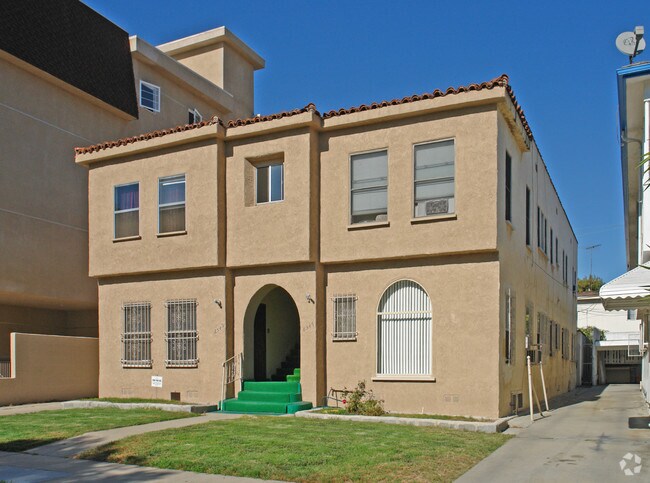 Building Photo - 8547-8549 Cashio St