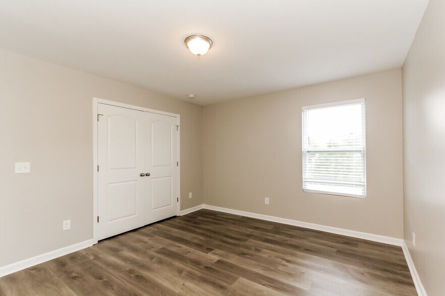 Building Photo - 7318 Reece Valley Ct