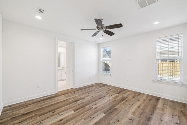 Building Photo - 250 Windrow Way