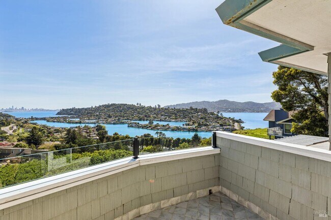 Building Photo - 95 Spring Ln