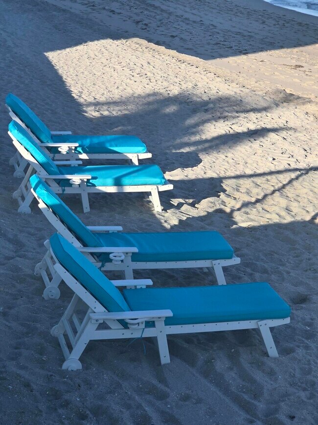 Building Photo - 3450 S Ocean Blvd