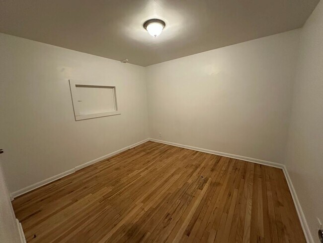 Building Photo - Spacious 4 Bedroom Home | 2 Living Rooms | Large Fenced Yard | 1,700+ Sq Ft