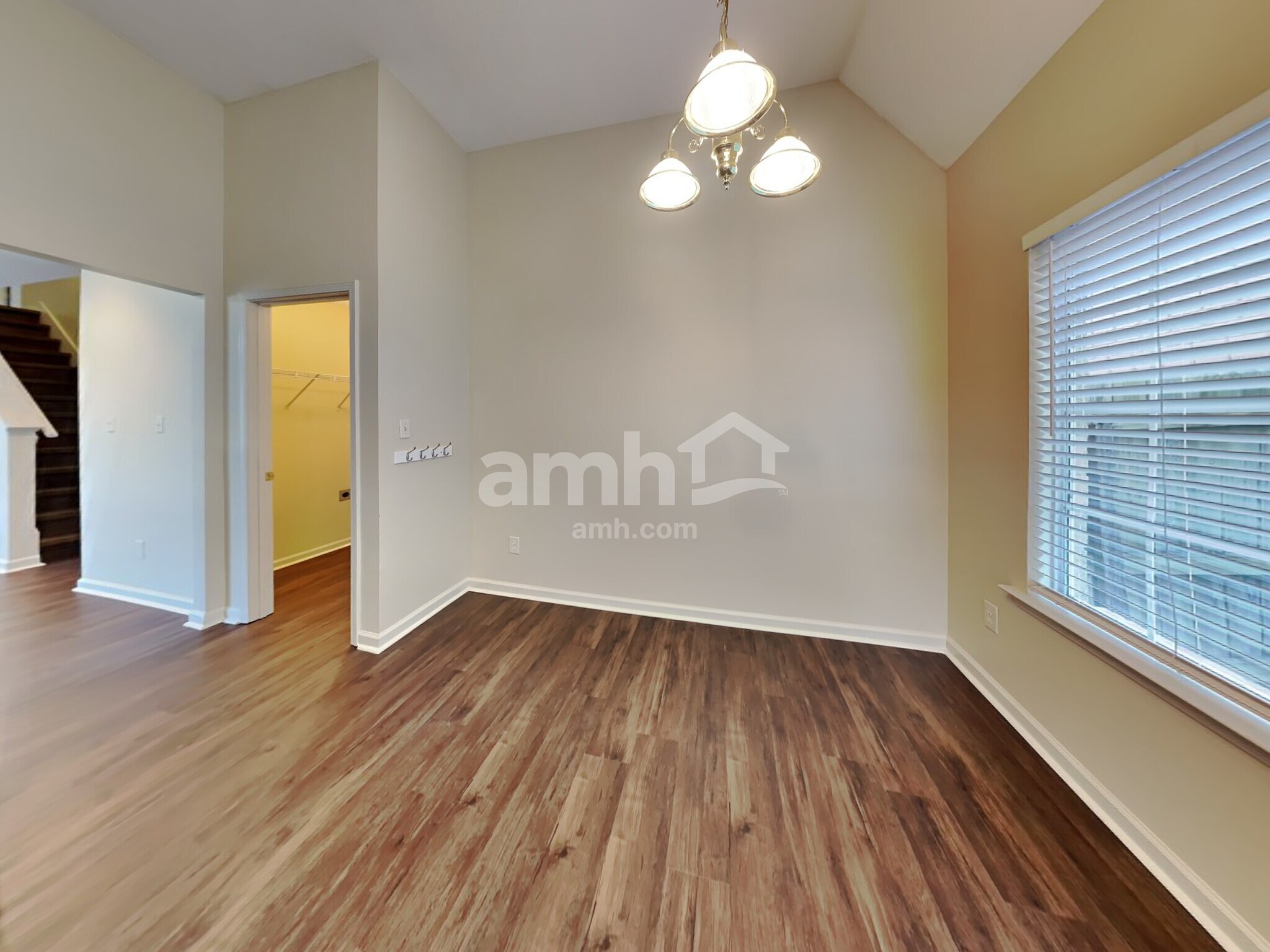 Building Photo - 10188 Kay Oak Cove