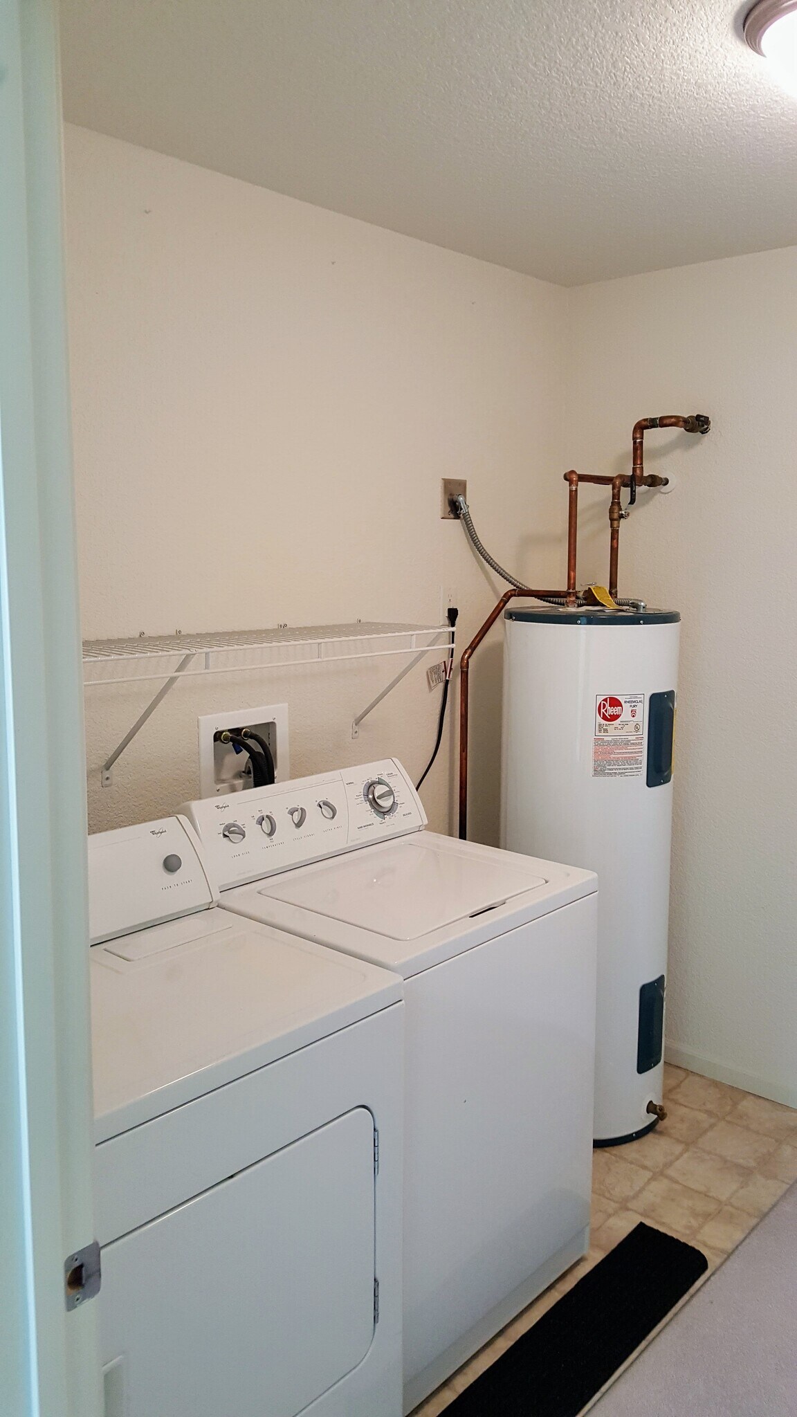 Building Photo - 1991 29th Pl NW