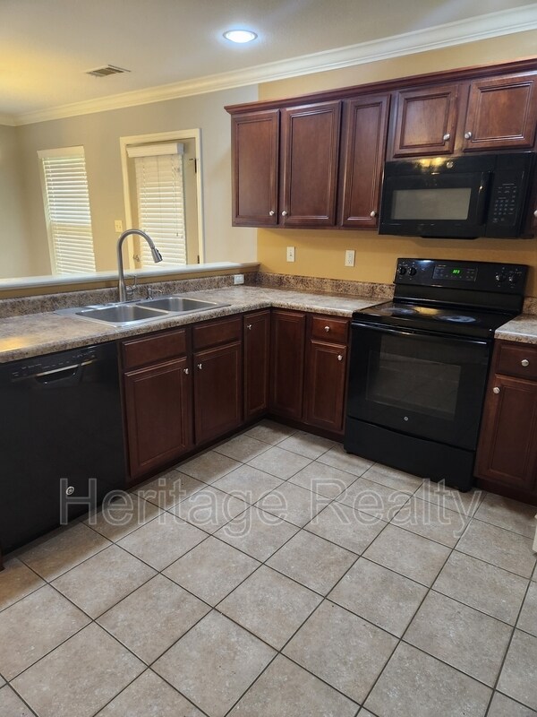 Building Photo - 6515 Airtree Ln