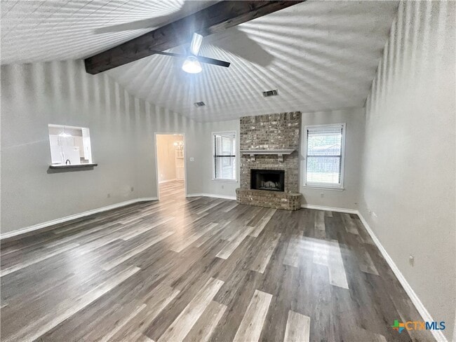 Building Photo - 1014 Camellia Ln