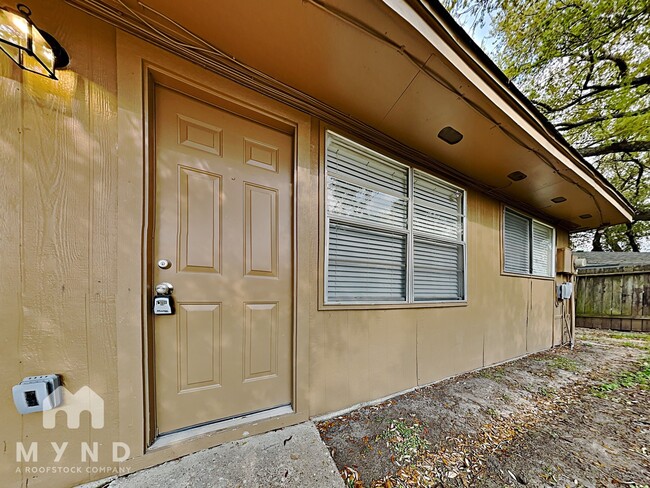Building Photo - 11923 Medicine Bow Cir