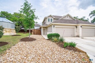 Building Photo - 611 Parkline Dr