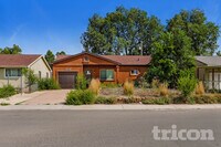 Building Photo - 1924 Hallam Ave