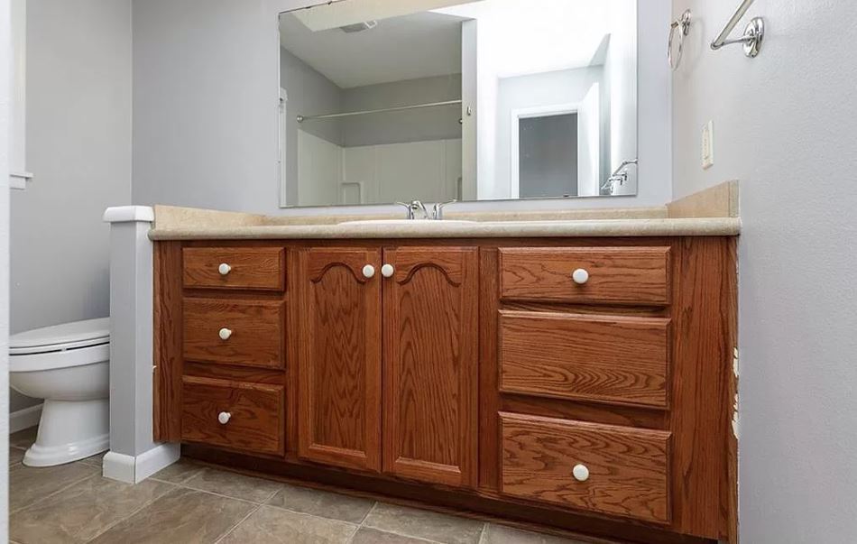 Building Photo - 4633 Euclid Ave