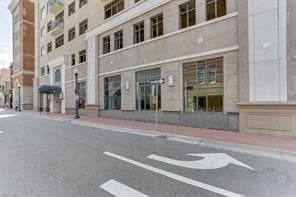 Building Photo - 123 College Pl