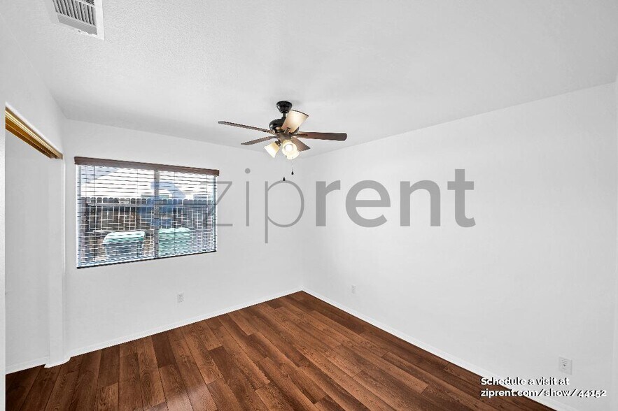 Building Photo - 27015 Hemingway Ct