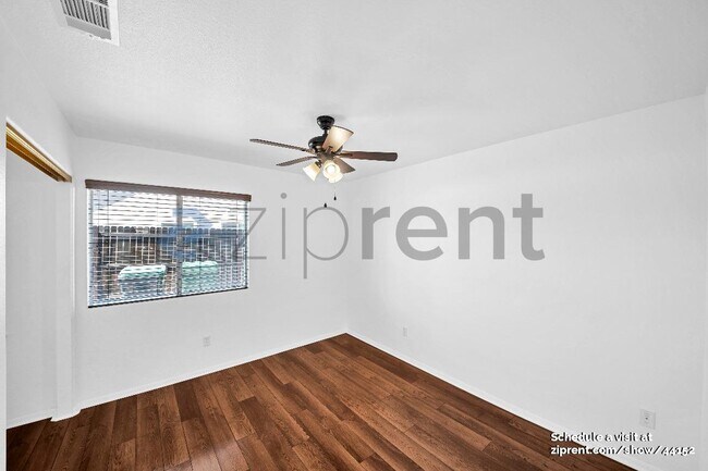 Building Photo - 27015 Hemingway Ct