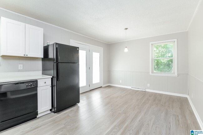 Building Photo - 2905 Westview Dr