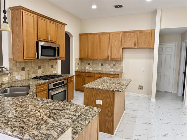 Building Photo - 131 Fallkirk Dr