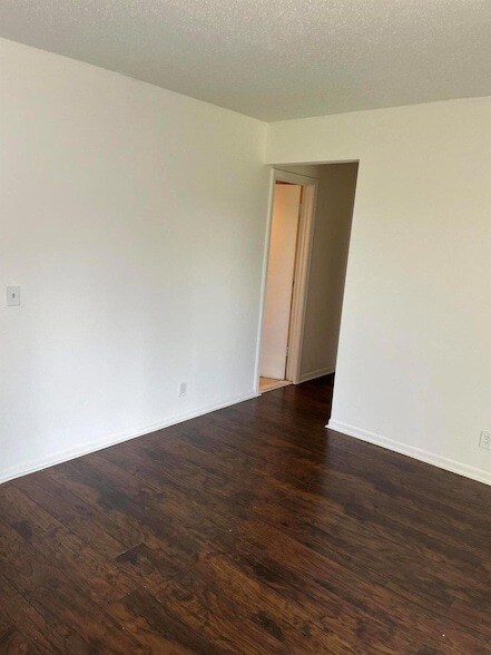 Building Photo - 63 Easthampton C