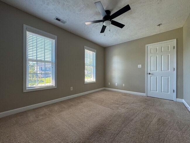 Building Photo - 51 Jubilee Ct