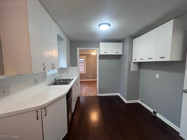 Building Photo - 4843 Westbourne Rd