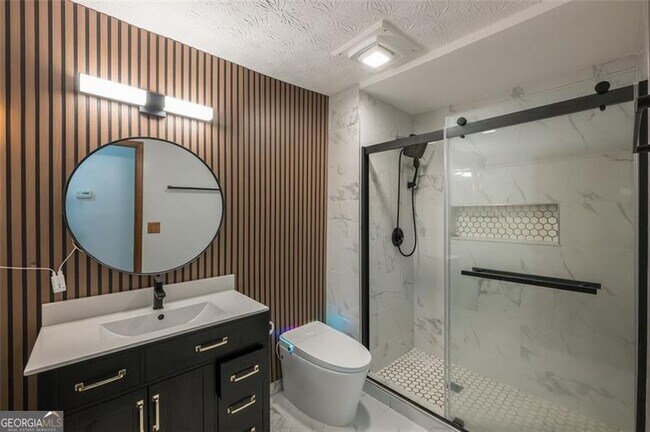 Building Photo - 4535 Kings Crossing Dr NE