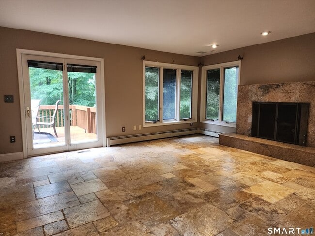 Building Photo - 925 Dunbar Hill Rd