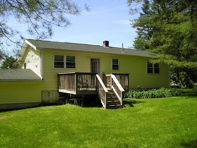 Building Photo - 49 Sunset Dr