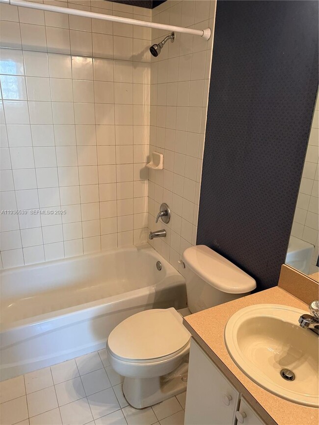 Building Photo - 904 SW 154th Path