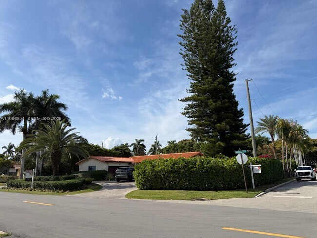 Building Photo - 1201 Washington St