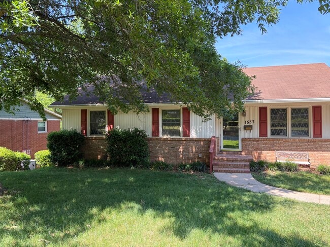 Building Photo - 1537 Brookdale Ave