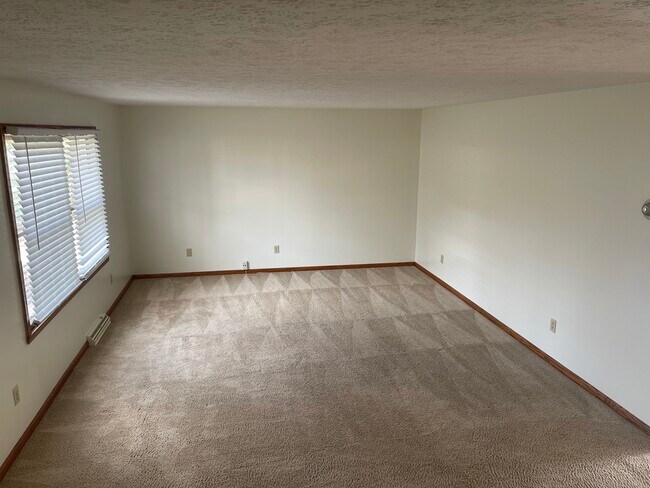 Building Photo - 2139 Tennyson St NW